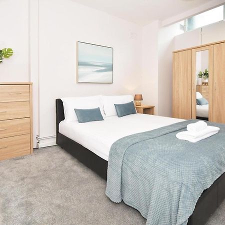 Wistaston House By Yourstays 5 Double Bedrooms And 2 Bathrooms, Great For Groups! Book Now! Crewe Eksteriør billede