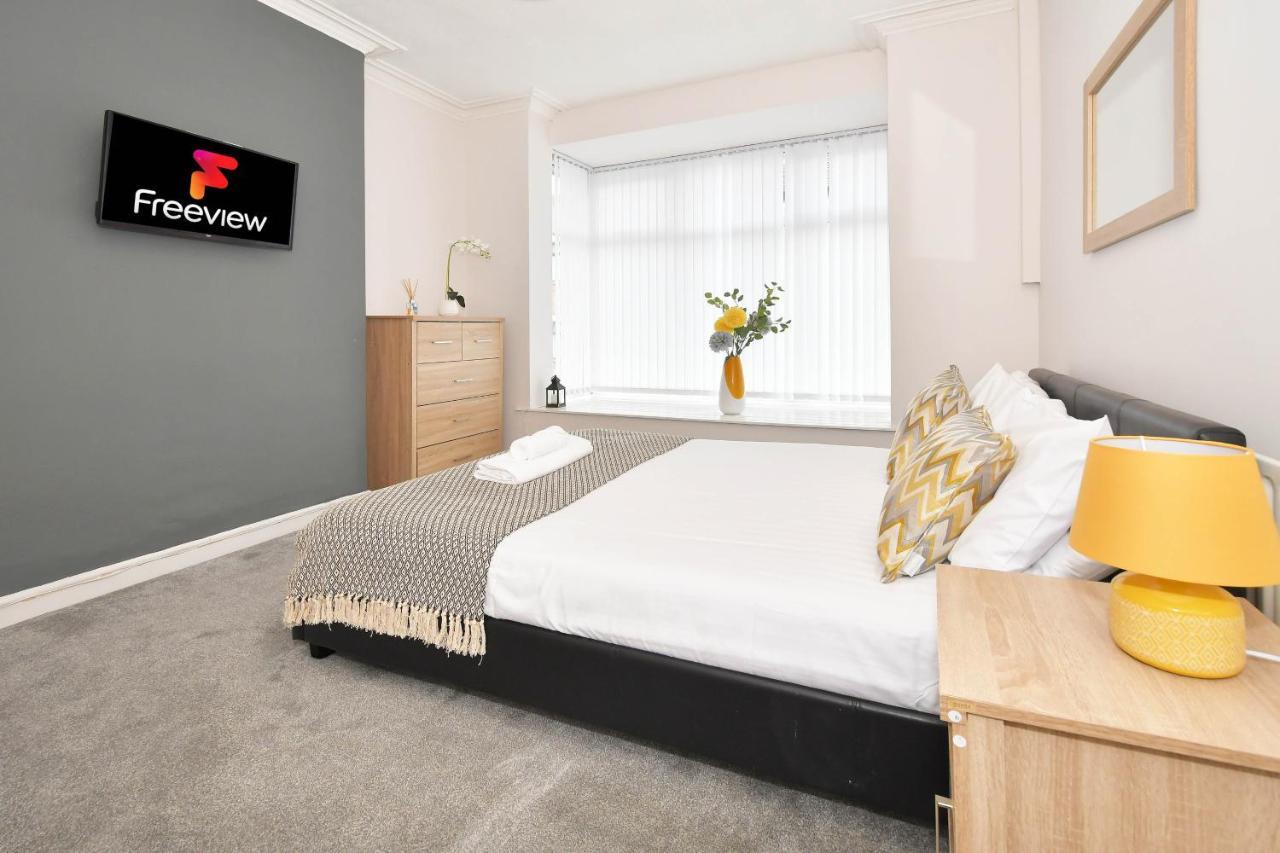 Wistaston House By Yourstays 5 Double Bedrooms And 2 Bathrooms, Great For Groups! Book Now! Crewe Eksteriør billede