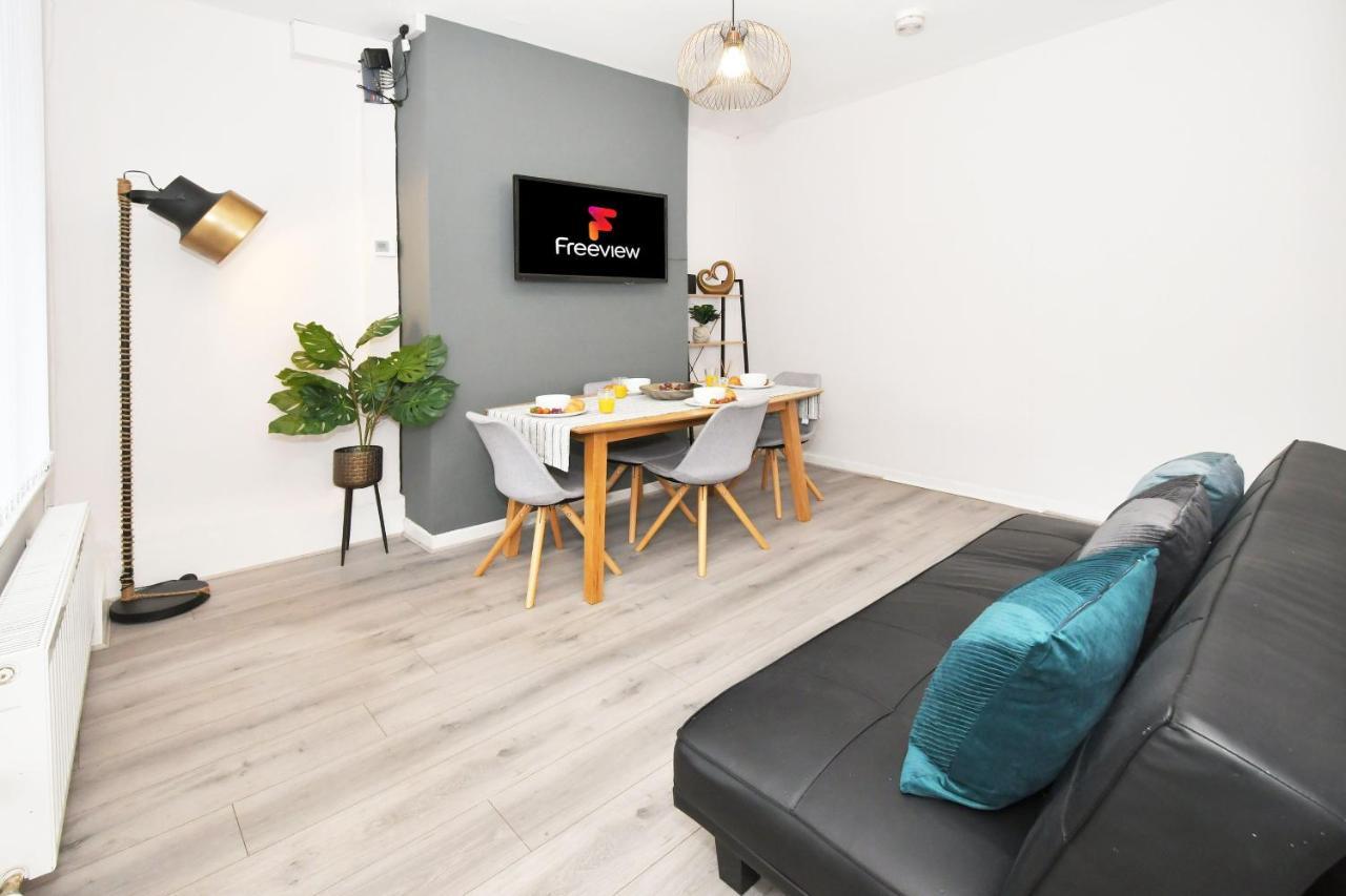 Wistaston House By Yourstays 5 Double Bedrooms And 2 Bathrooms, Great For Groups! Book Now! Crewe Eksteriør billede