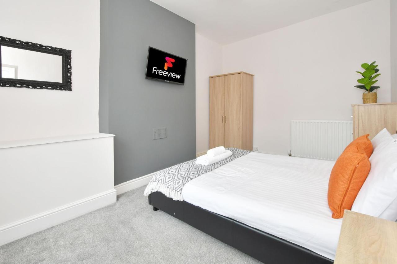 Wistaston House By Yourstays 5 Double Bedrooms And 2 Bathrooms, Great For Groups! Book Now! Crewe Eksteriør billede