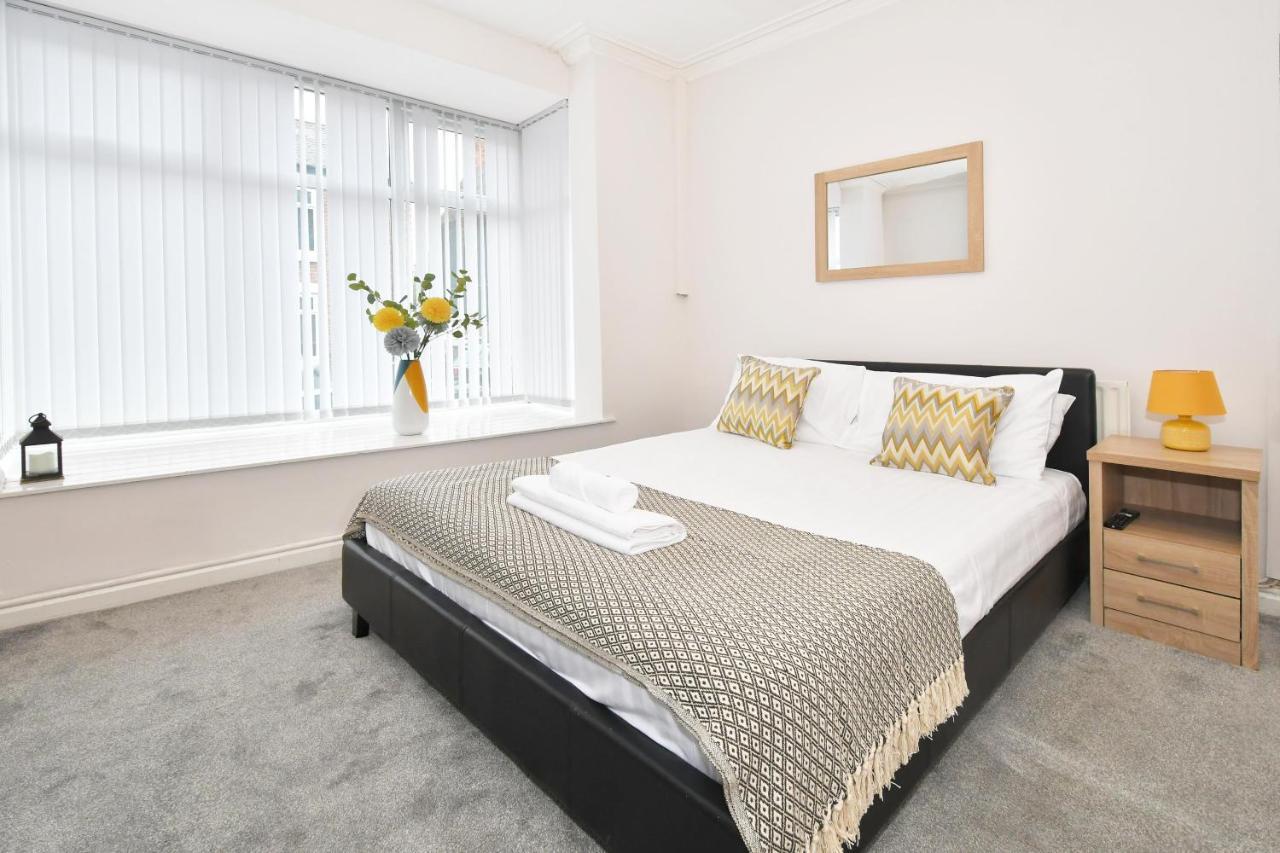 Wistaston House By Yourstays 5 Double Bedrooms And 2 Bathrooms, Great For Groups! Book Now! Crewe Eksteriør billede