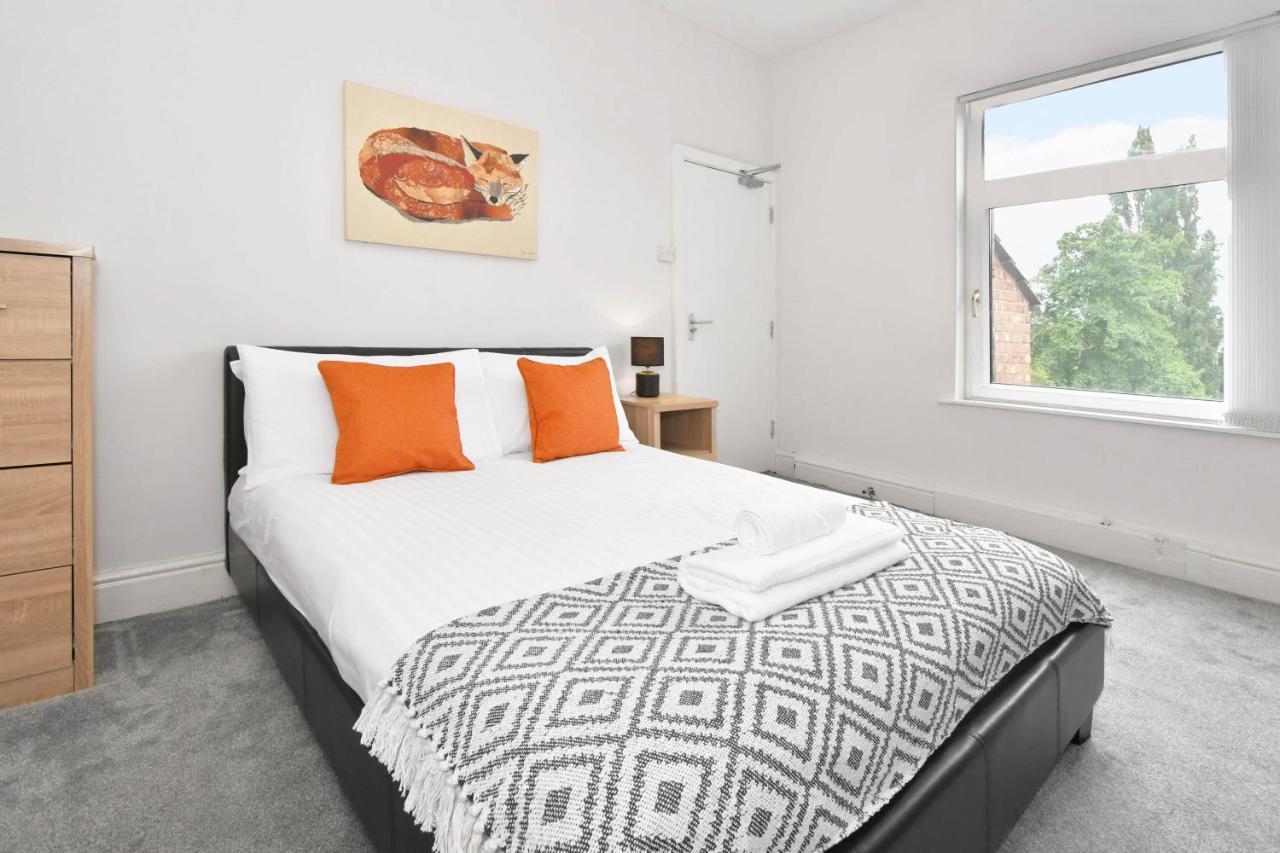 Wistaston House By Yourstays 5 Double Bedrooms And 2 Bathrooms, Great For Groups! Book Now! Crewe Eksteriør billede