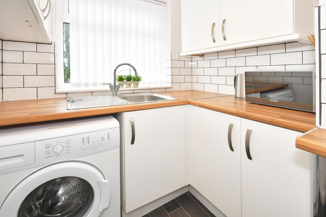 Wistaston House By Yourstays 5 Double Bedrooms And 2 Bathrooms, Great For Groups! Book Now! Crewe Eksteriør billede
