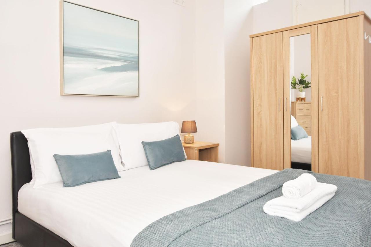 Wistaston House By Yourstays 5 Double Bedrooms And 2 Bathrooms, Great For Groups! Book Now! Crewe Eksteriør billede